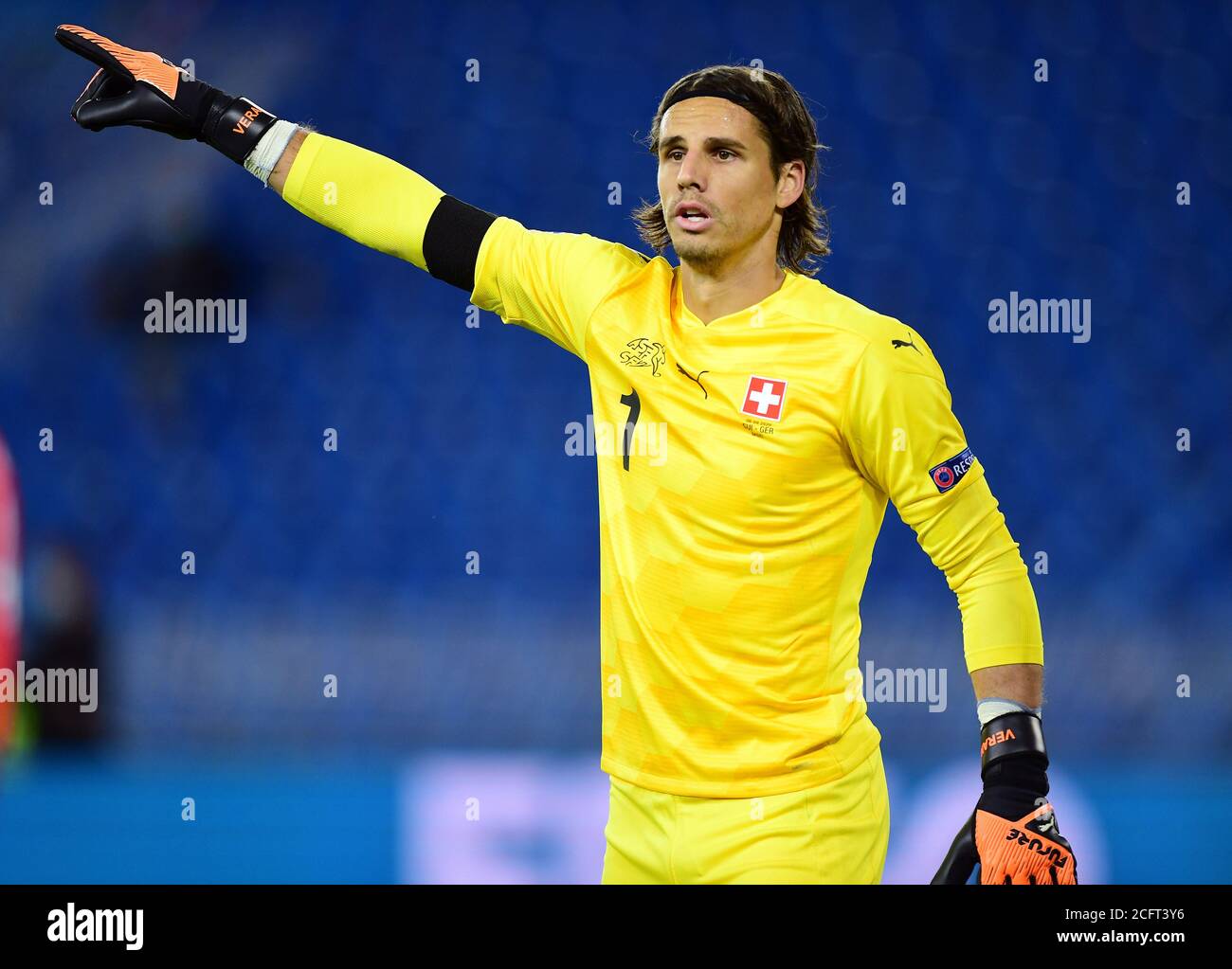 goalwart Yann Sommer (Switzerland), gesture, gives instructions, action,  single image, trimmed single motif, half figure, half figure. Football  international match, UEFA Nations League Division A, 2020/2021, group  4.2.matchday. Switzerland (SUI ...