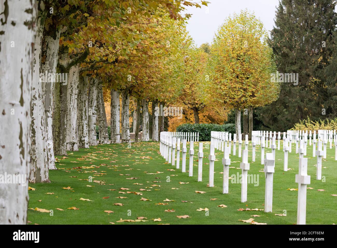 The Aisne-Marne American Cemetery and Memorial White House Chief of Staff General john Kelly and Chairman of the Joint Chiefs of Staff General Joseph F. Dunford, joined by their wives Karen Kelly and Ellyn Dunford, visiting the Aisne-Marne American Cemetery and Memorial Saturday. Nov 10, 2018, in. Belleau, France. Stock Photo