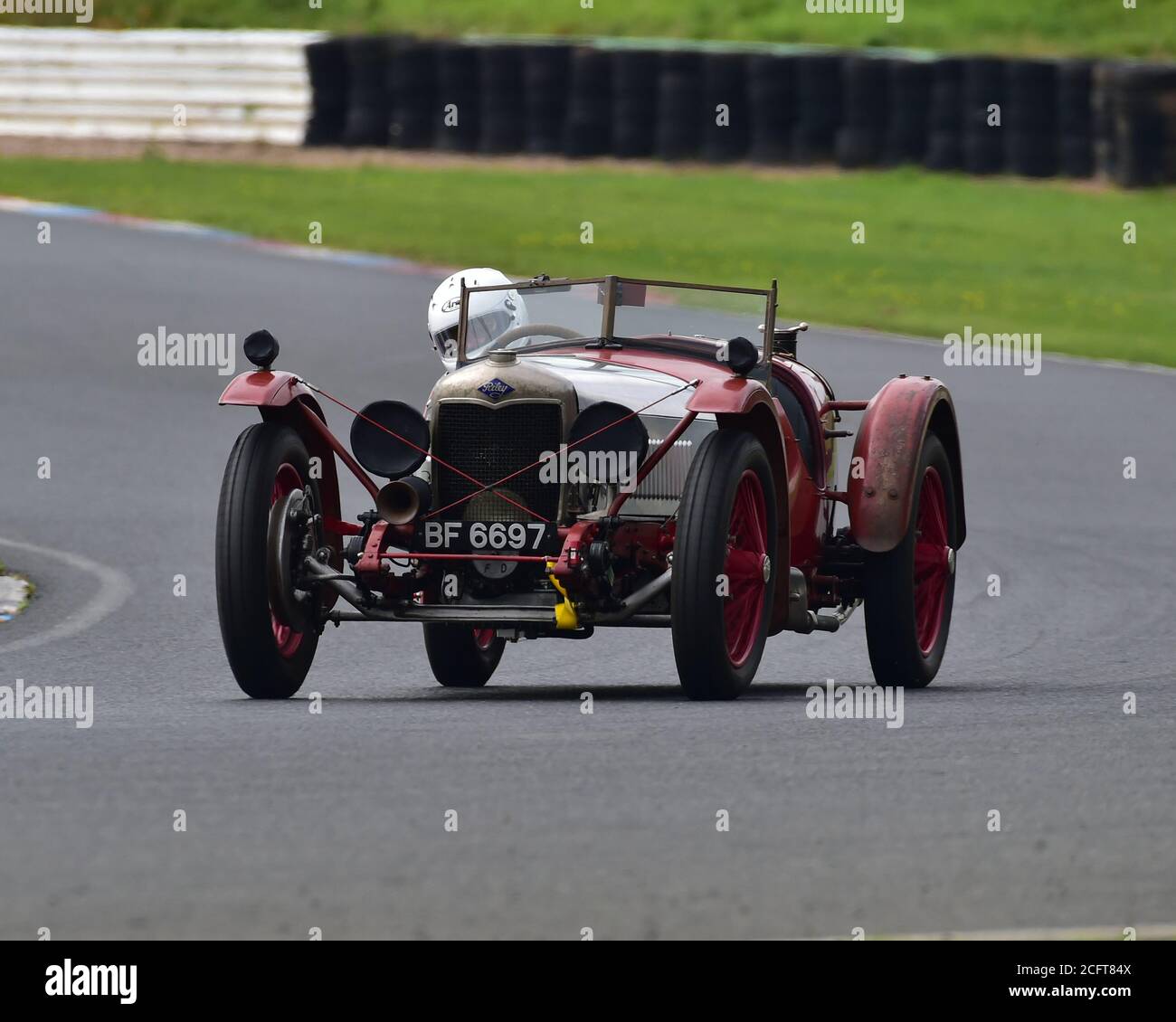 Nigel Dowding, Riley Brooklands, Mallory Mug for standard and Modified Pre-war sports cars, VSCC Formula Vintage, Mallory Park, Leicestershire, Englan Stock Photo