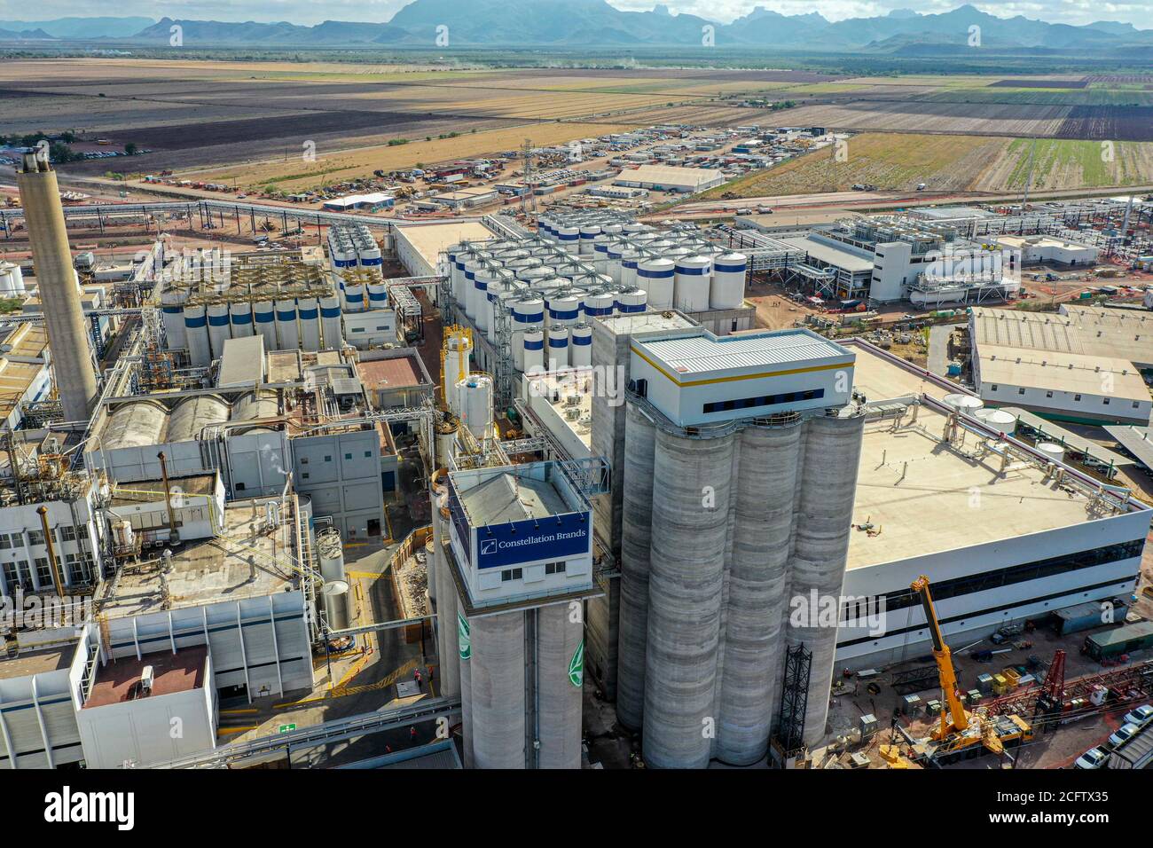 Aerial view of the Constellation Brands brewery, a Grupo Modelo brewery. brewery in Obregón, Sonora, Mexico. Constellation Brands Inc, owner of Corona and Modelo beers, a brewery in Mexico for Grupo Modelo. Industry. © (Photo by Luis GutierrezNortePhoto.com)  Vista aerea de la fábrica de cerveza Constellation Brands, cerveceria de Grupo Modelo. fabrica cervecera en Obregón, Sonora, Mexico. Constellation Brands Inc, propietaria de las cervezas Corona y Modelo, cervecería en México a Grupo Modelo. Industria  © (Photo by Luis GutierrezNortePhoto.com). Stock Photo