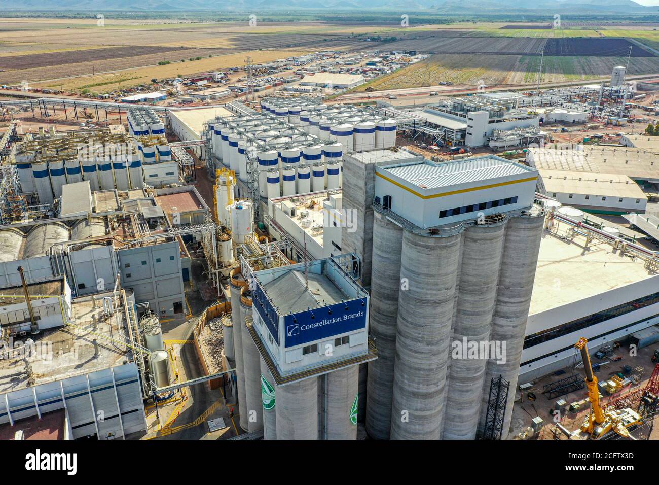 Aerial view of the Constellation Brands brewery, a Grupo Modelo brewery. brewery in Obregón, Sonora, Mexico. Constellation Brands Inc, owner of Corona and Modelo beers, a brewery in Mexico for Grupo Modelo. Industry. © (Photo by Luis GutierrezNortePhoto.com)  Vista aerea de la fábrica de cerveza Constellation Brands, cerveceria de Grupo Modelo. fabrica cervecera en Obregón, Sonora, Mexico. Constellation Brands Inc, propietaria de las cervezas Corona y Modelo, cervecería en México a Grupo Modelo. Industria  © (Photo by Luis GutierrezNortePhoto.com). Stock Photo