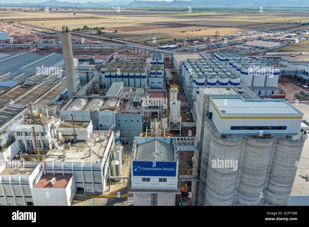 Aerial view of the Constellation Brands brewery, a Grupo Modelo brewery. brewery in Obregón, Sonora, Mexico. Constellation Brands Inc, owner of Corona and Modelo beers, a brewery in Mexico for Grupo Modelo. Industry. © (Photo by Luis GutierrezNortePhoto.com)  Vista aerea de la fábrica de cerveza Constellation Brands, cerveceria de Grupo Modelo. fabrica cervecera en Obregón, Sonora, Mexico. Constellation Brands Inc, propietaria de las cervezas Corona y Modelo, cervecería en México a Grupo Modelo. Industria  © (Photo by Luis GutierrezNortePhoto.com). Stock Photo