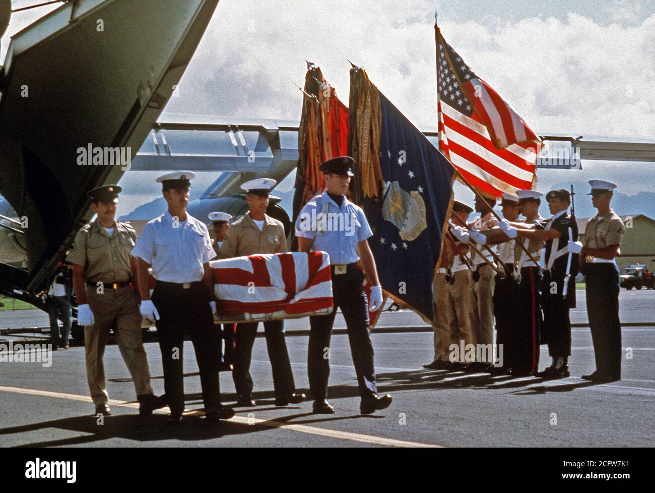 Soldiers returning from vietnam hires stock photography and images Alamy