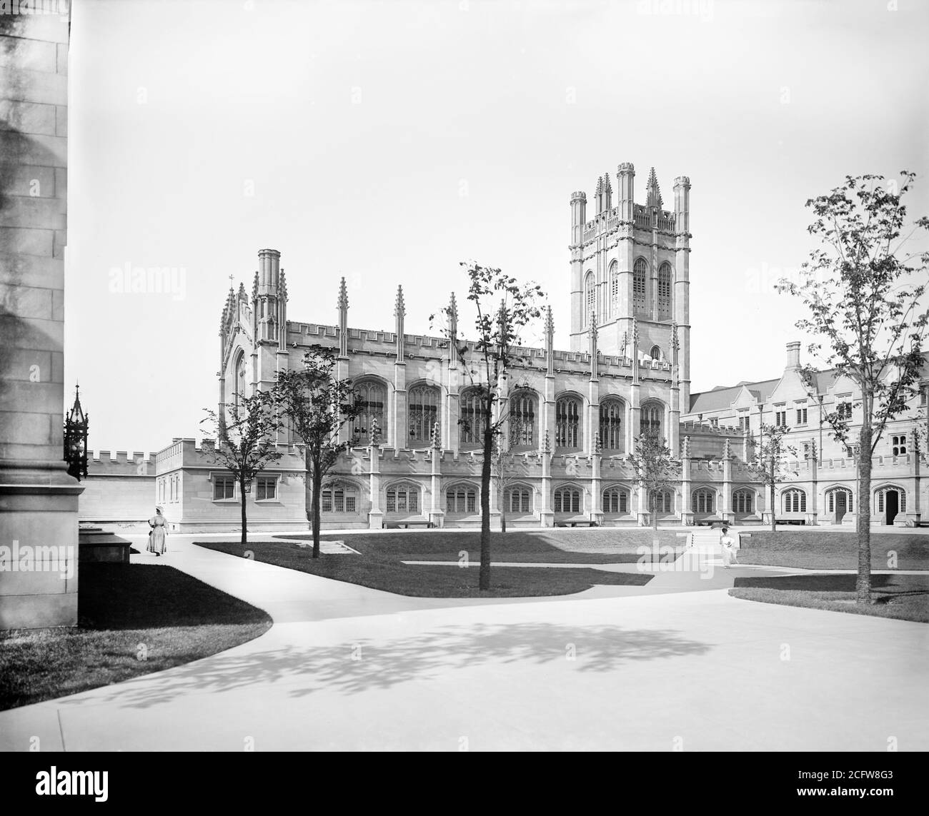 Mitchell Tower and Hutchinson Hall, University of Chicago, Chicago, Illinois, USA, Hans Behm, Detroit Publishing Company, early 1900's Stock Photo