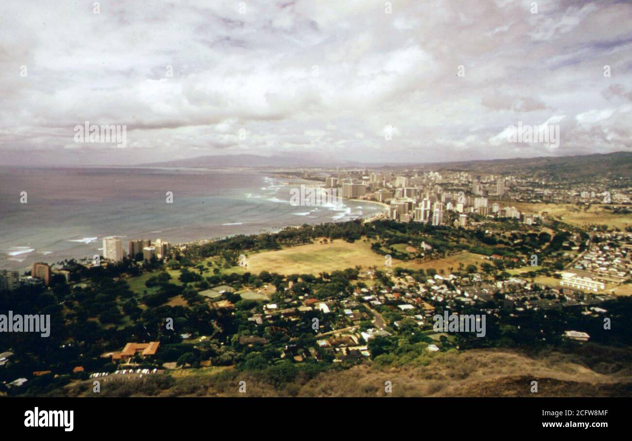 Honolulu 1970s hi-res stock photography and images - Alamy
