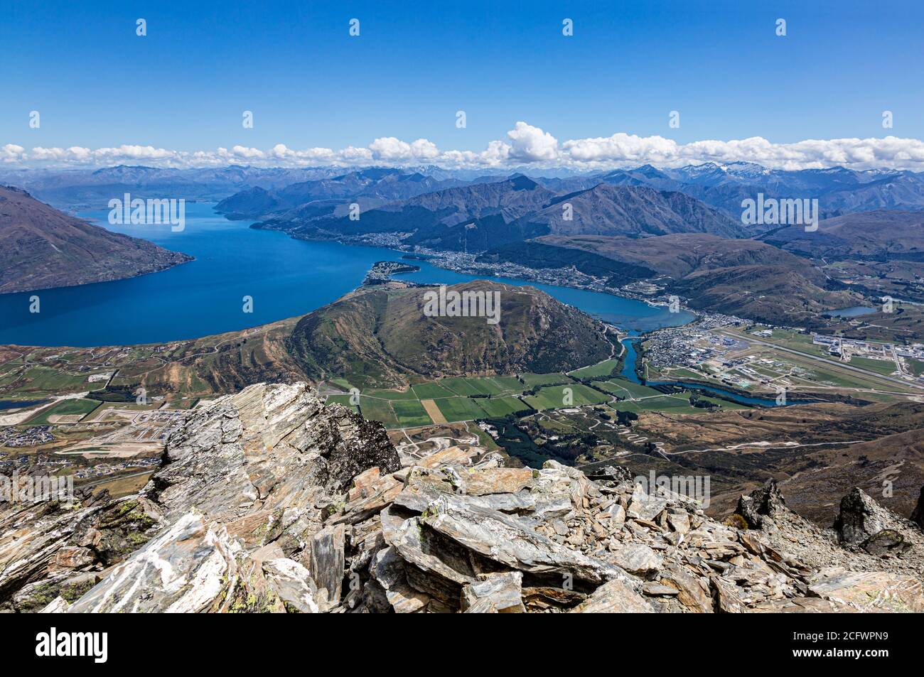 Queenstown and Lake Wakatipu, Otago, South Island, New Zealand, Oceania ...