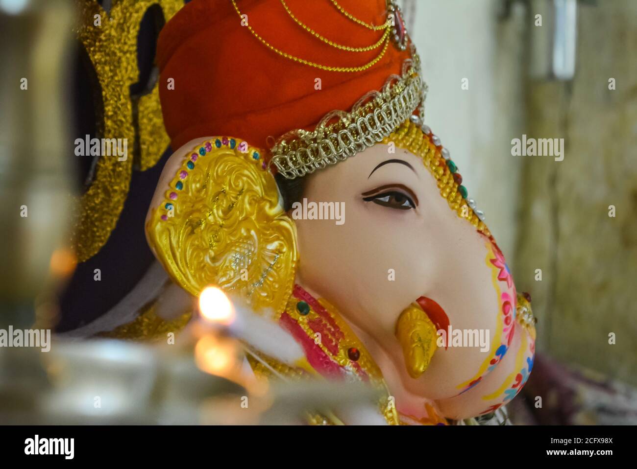 Download Ganesh Ji Hd On Leaf Wallpaper | Wallpapers.com