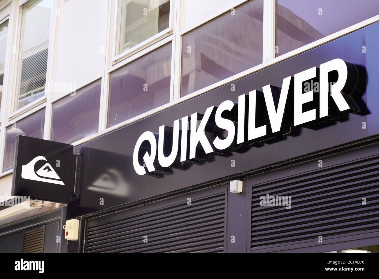 Bordeaux , Aquitaine / France - 09 01 2020 : Quiksilver text sign and logo front of shop building facade of lifestyle fun clothing fashion young brand Stock Photo