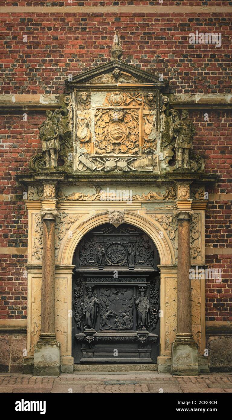Old strong wooden door hi-res stock photography and images - Alamy