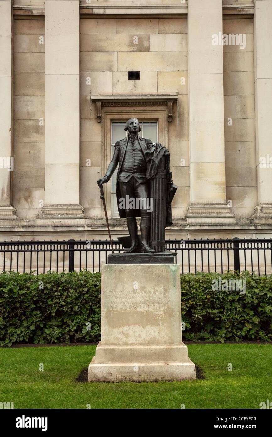 A statue of Washington, who was a President of the USA, seen on