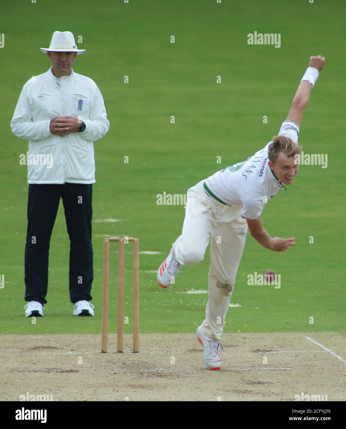 Leeds, UK. 08th Sep, 2020. Yorkshire County Cricket, Emerald Headingley Stadium, Leeds, West Yorkshire, 8th September 2020. Bob Willis Trophy - Yorkshire County Cricket Club vs Leicestershire County Cricket Club, Day 3. Alex Evans of Leicestershire bowling. Credit: Touchlinepics/Alamy Live News Stock Photo