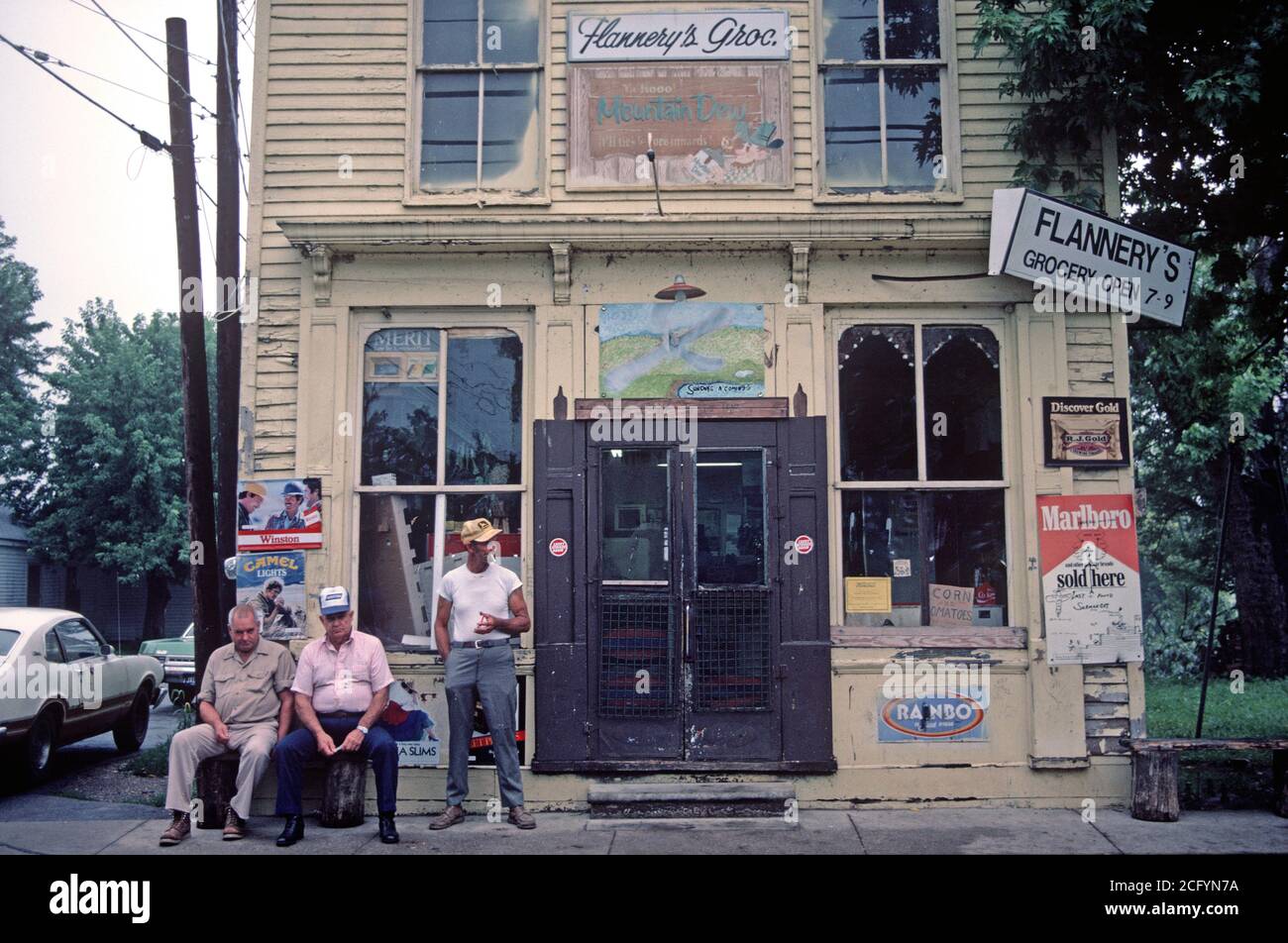 CORNER STORE IN DOWNTOWN LEXINGTON, KENTUCKY, USA, 1980s Stock Photo