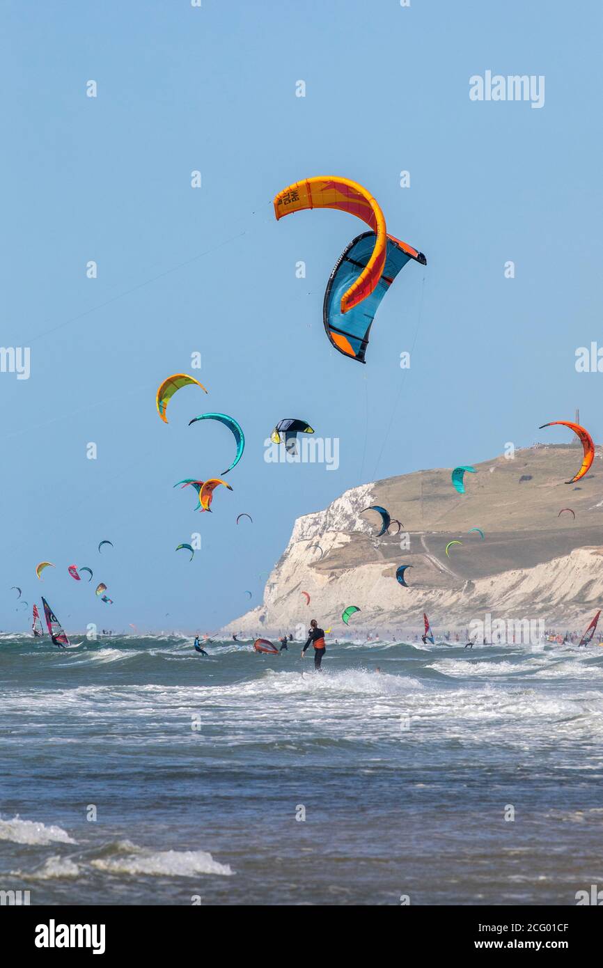 France, Pas de Calais, Wissant, kitesurfing and windsurfing with the Cape Blanc-Nez in the background Stock Photo