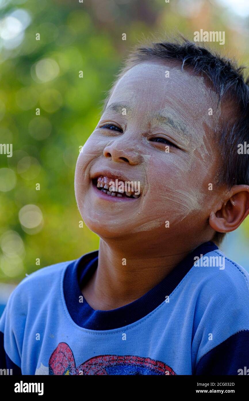 Myanmar (Burma), Shan state, Inle Lake, Pekhon, ?le de Lwe Pan Son Stock Photo