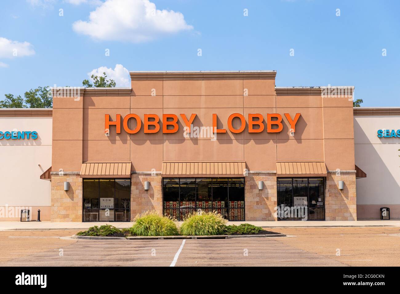 Flowood, MS / USA - August 9, 2020: Hobby Lobby store front with empty parking lot and copy space. Stock Photo