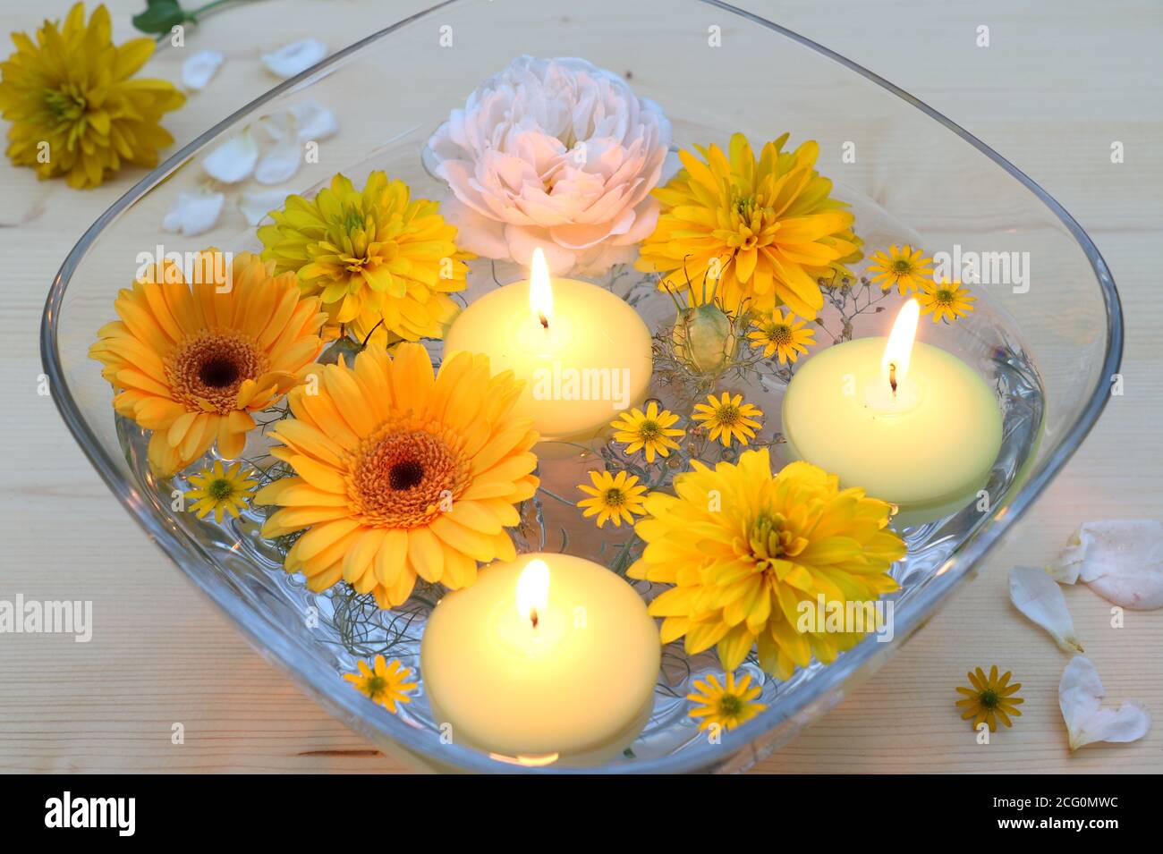 Floating Candle High Resolution Stock Photography and Images Alamy