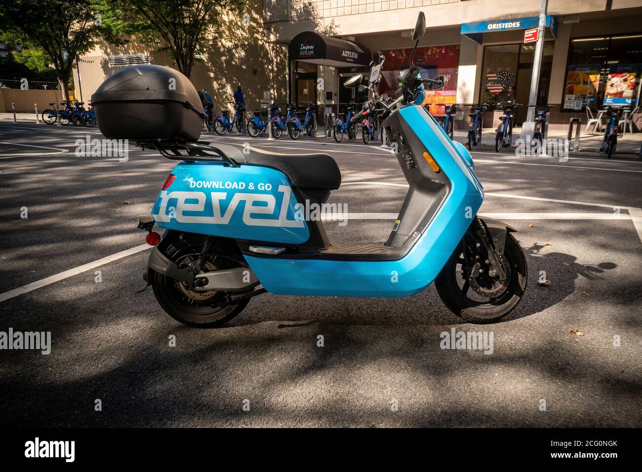 Revel will eliminate its electric moped-sharing service in S.F.