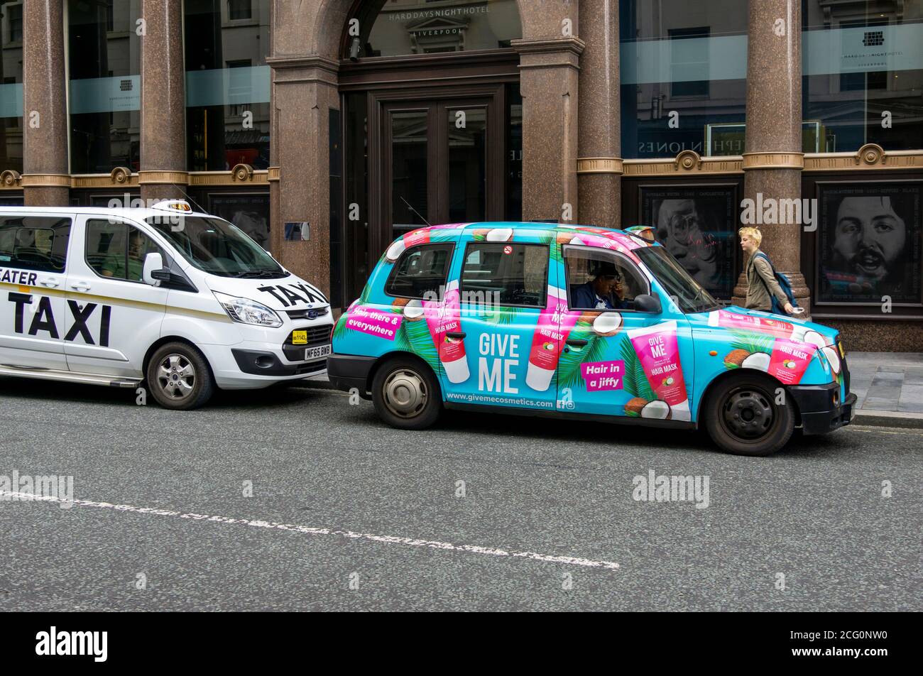 Taxis outside the Hard Days Night Hotel in Liverpool Stock Photo