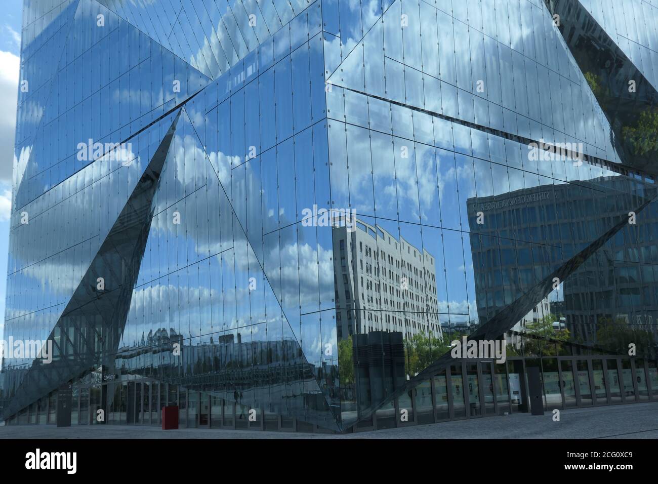 The Cube am Hauptbahnhof in Berlin Stock Photo