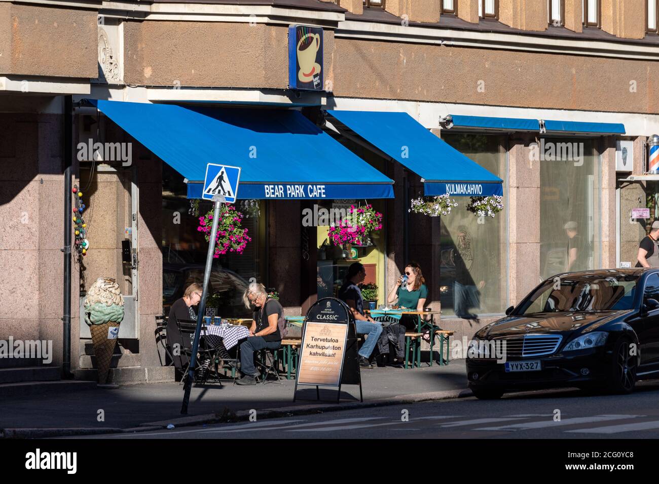 Bear Park Cafe, quirky little gay café by Karhupuisto in Kallio district of Helsinki, Finland Stock Photo