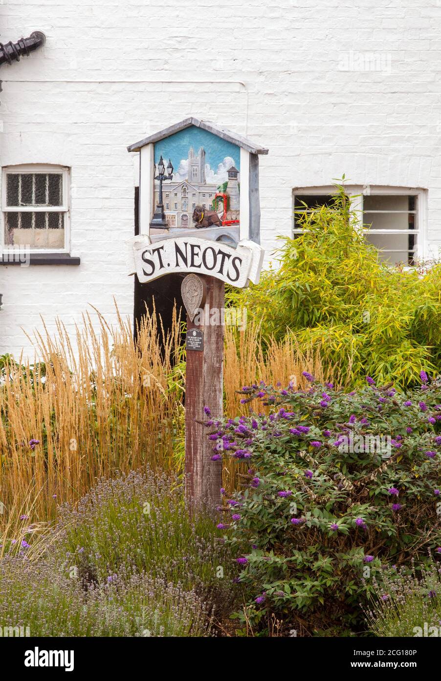 Sign saying St Neots in the Cambridgeshire town of St Neots Stock Photo