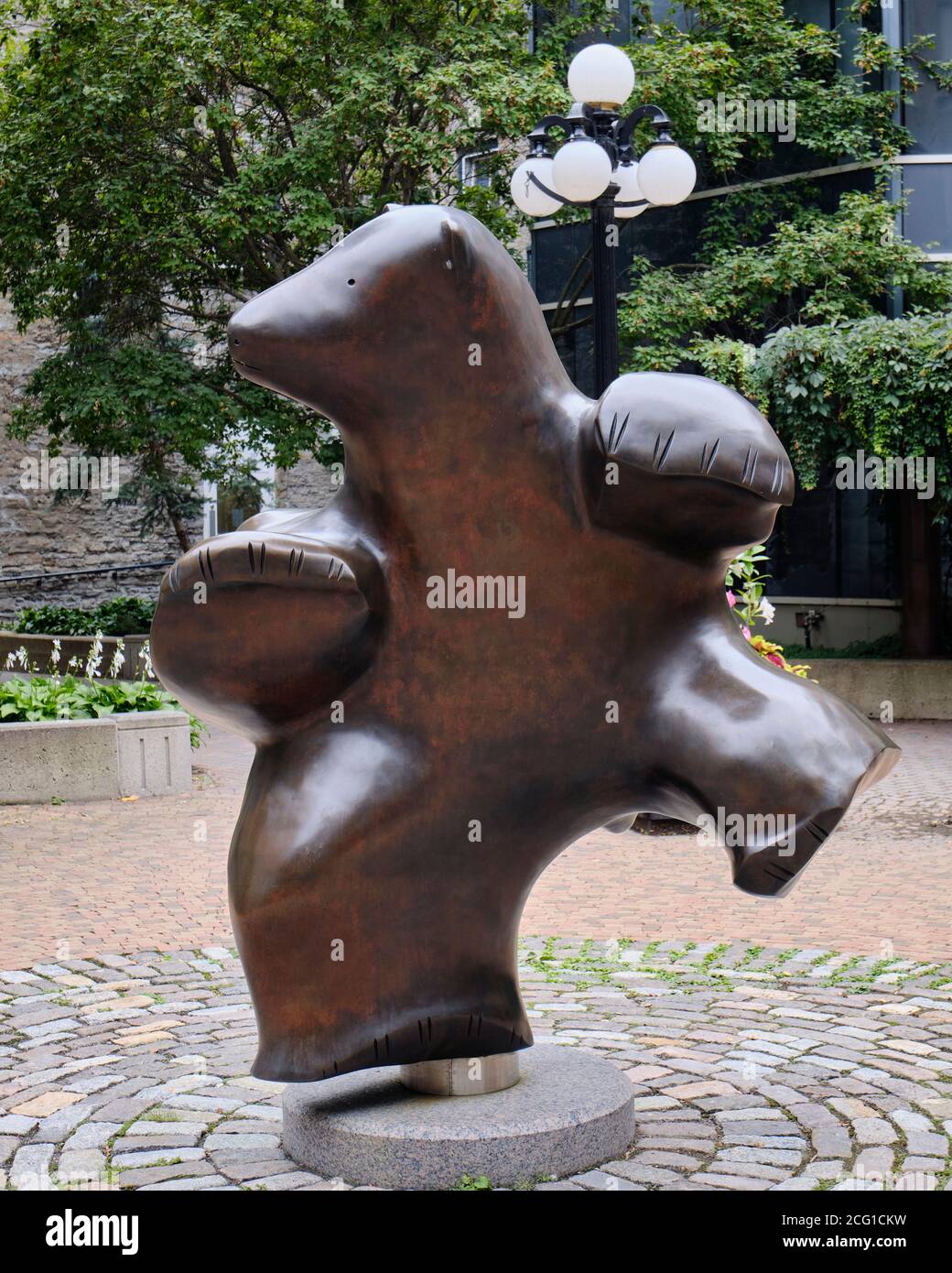 Bronze Statue named Dancing Bear created by Pauta Saila , in Ottawa