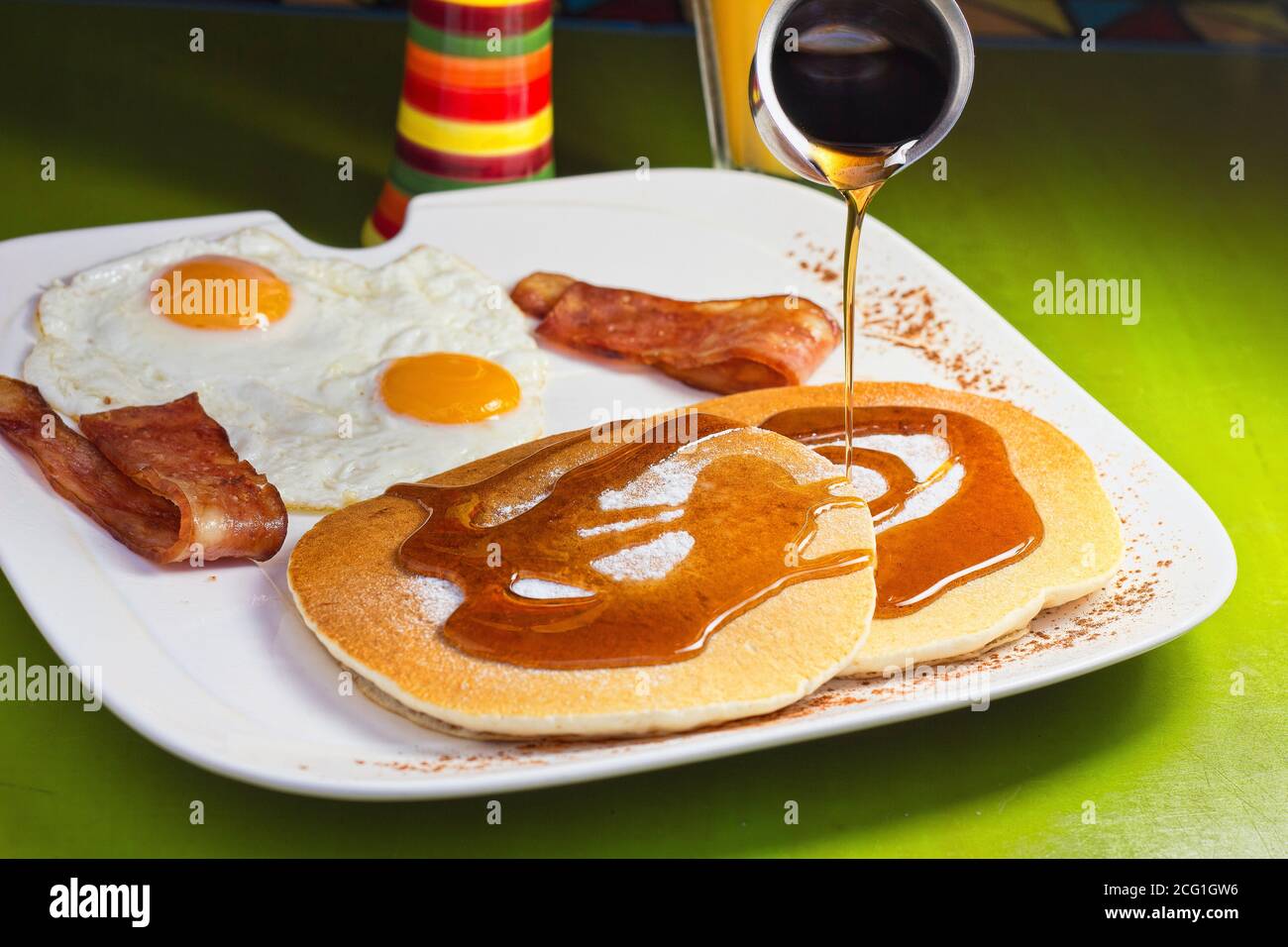 Bacon eggs pancakes hires stock photography and images Alamy