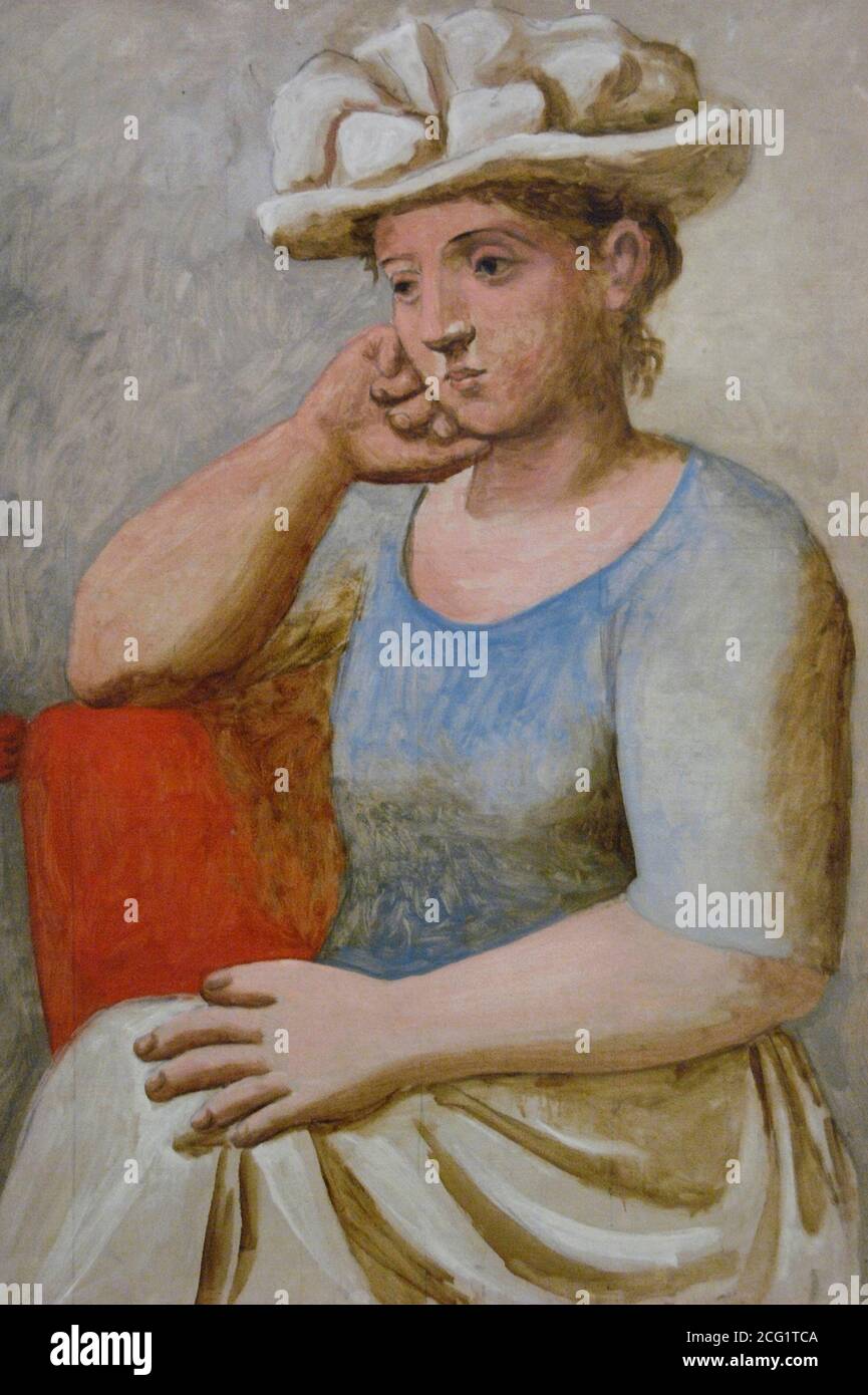 Pablo Ruiz Picasso (1881-1973). Pintor español. Mujer con Sombrero Blanco,1921. Oleo sobre lienzo (118 x 91 cm). Museo de La Orangerie. París. Francia. Stock Photo