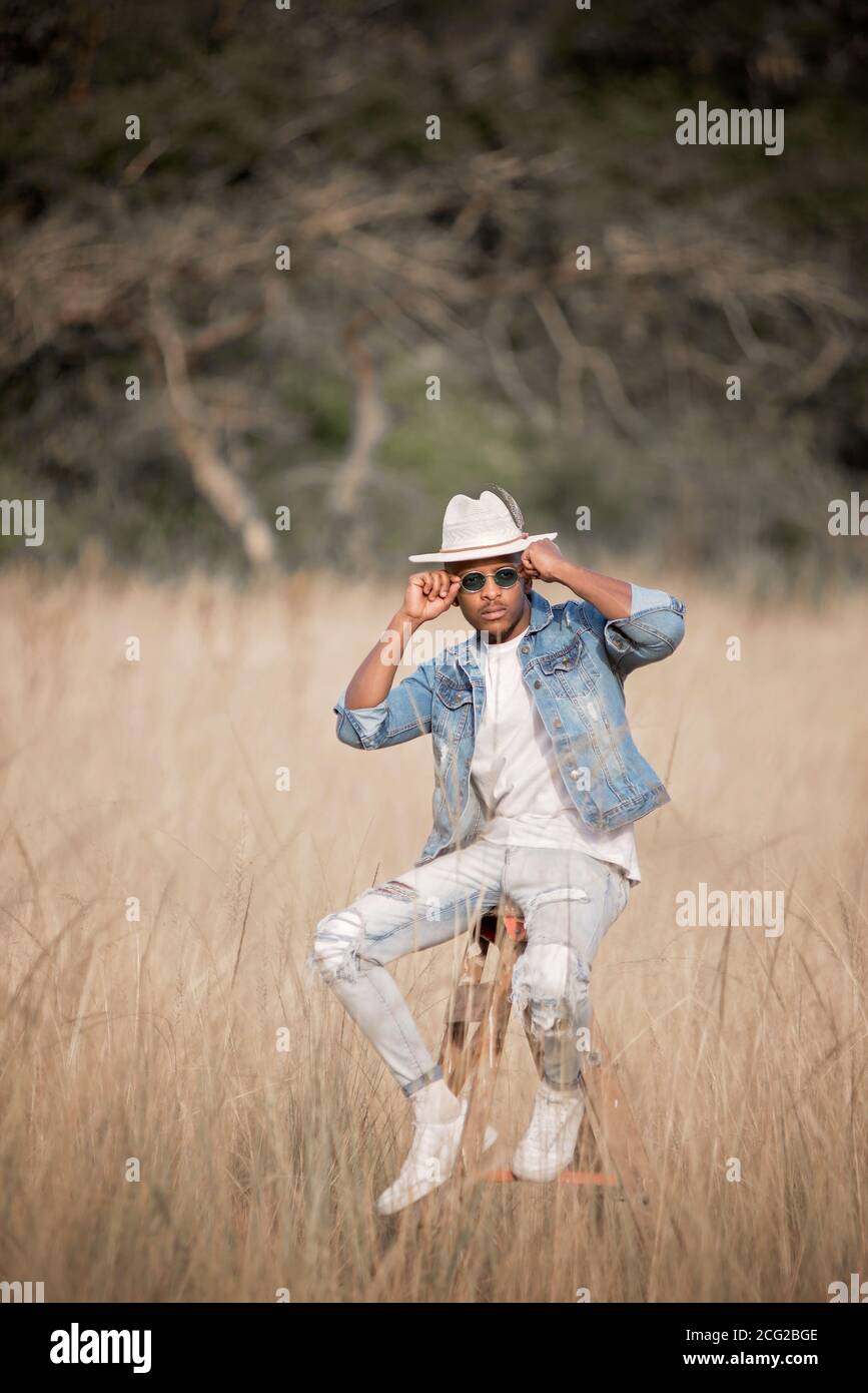 Safari hat male hi-res stock photography and images - Page 3 - Alamy
