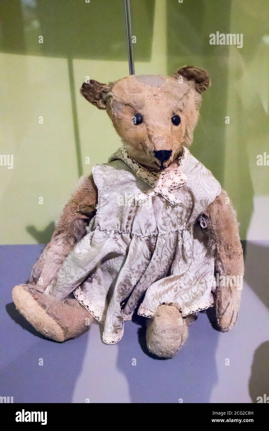 Musée du Jouet,MOIRANS EN MONTAGNE : Teddy Bear by STEIFF (Germany) Ca 1905  Stock Photo - Alamy