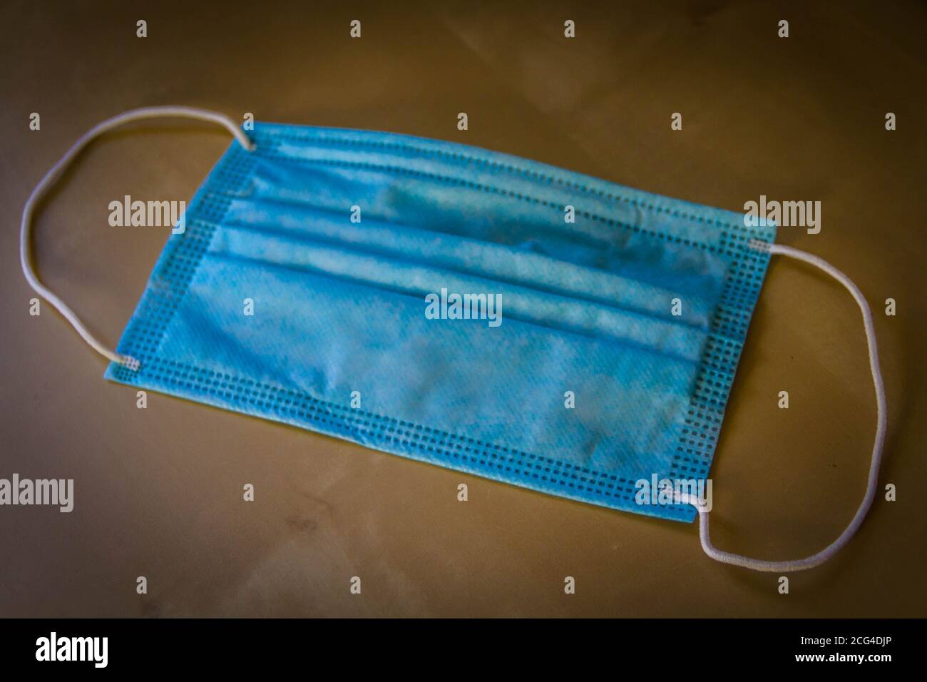 Surgical face mask hi-res stock photography and images - Alamy