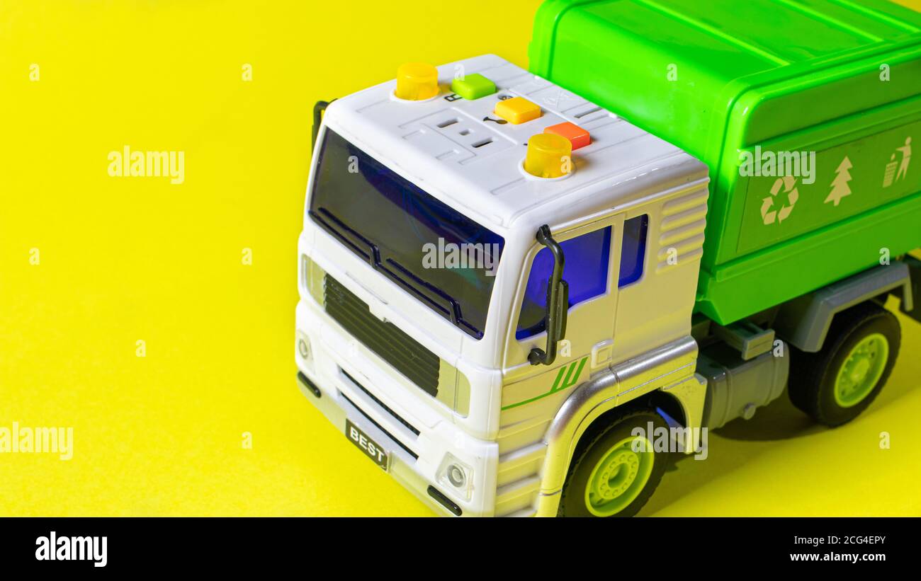 children's toy car transporter