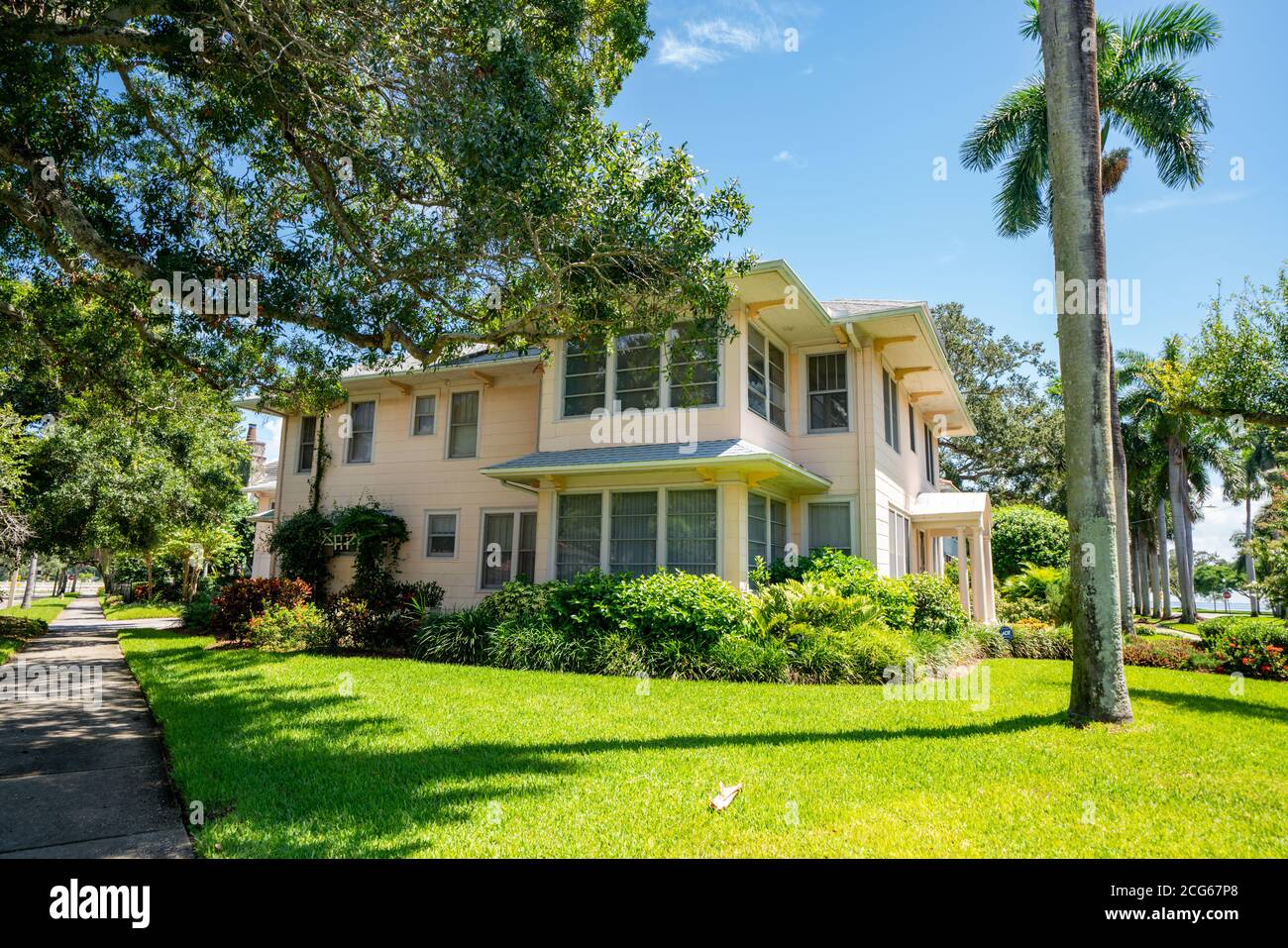 Photo of luxury residential homes in the historic old northeast St
