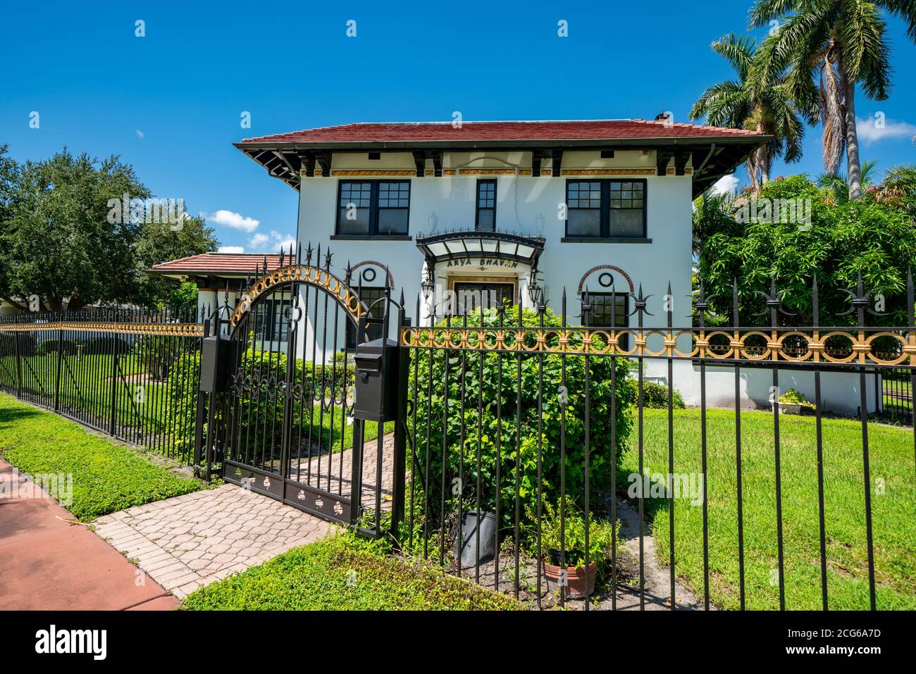 Photo of luxury residential homes in the historic old northeast St