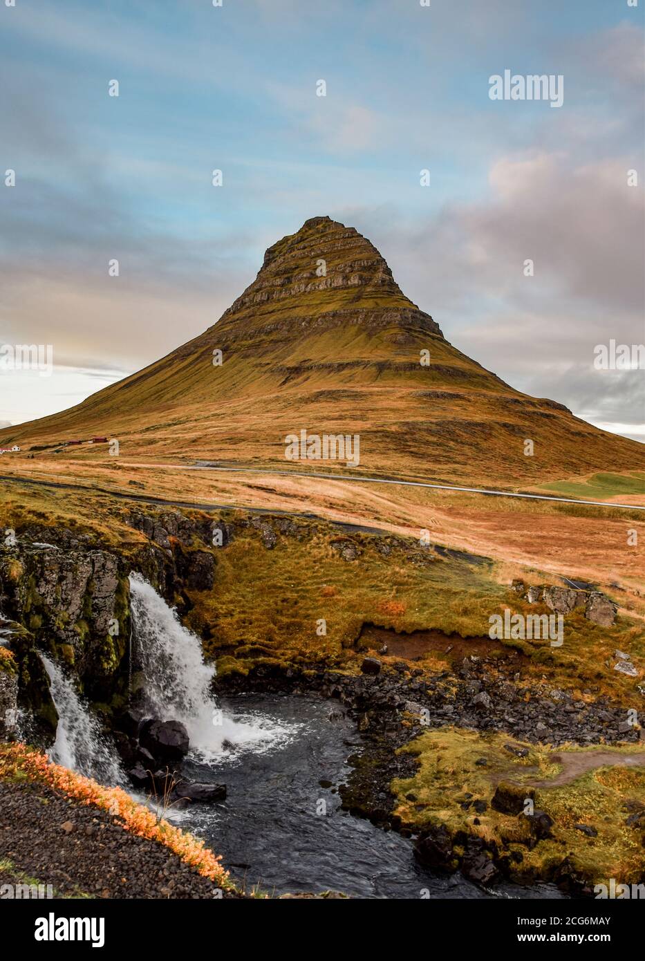 Kirkjufell mountain and waterfall, in the north of Snaefellsness peninsula, Iceland Stock Photo
