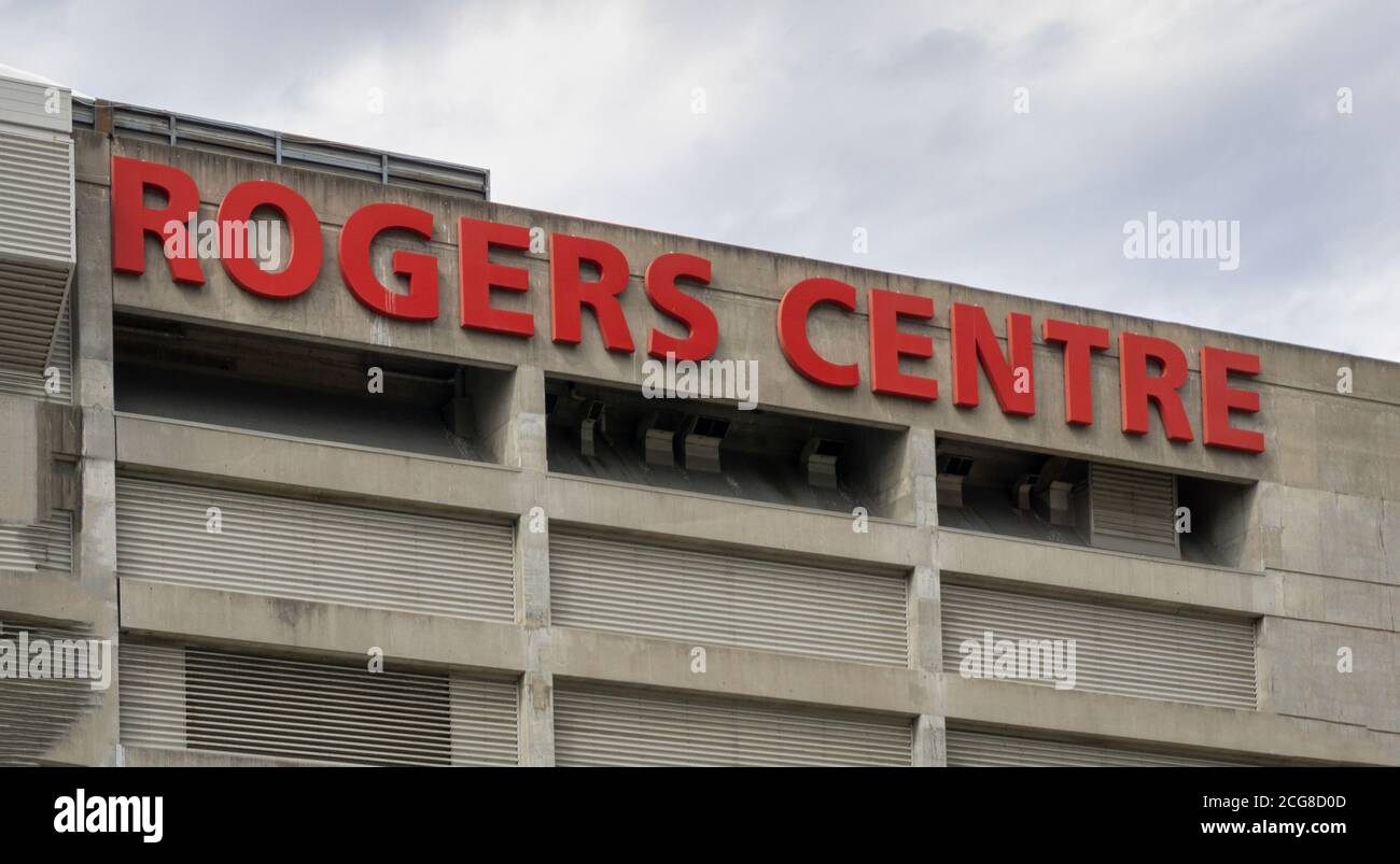 File:Rogers Centre, Toronto, Ontario (21217570604).jpg - Wikimedia
