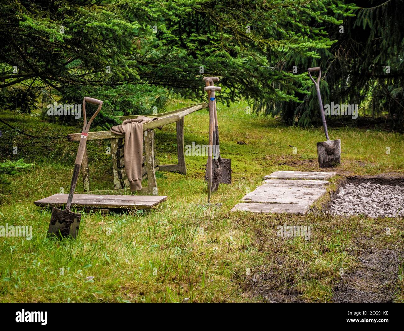 Garden spades hi-res stock photography and images - Alamy