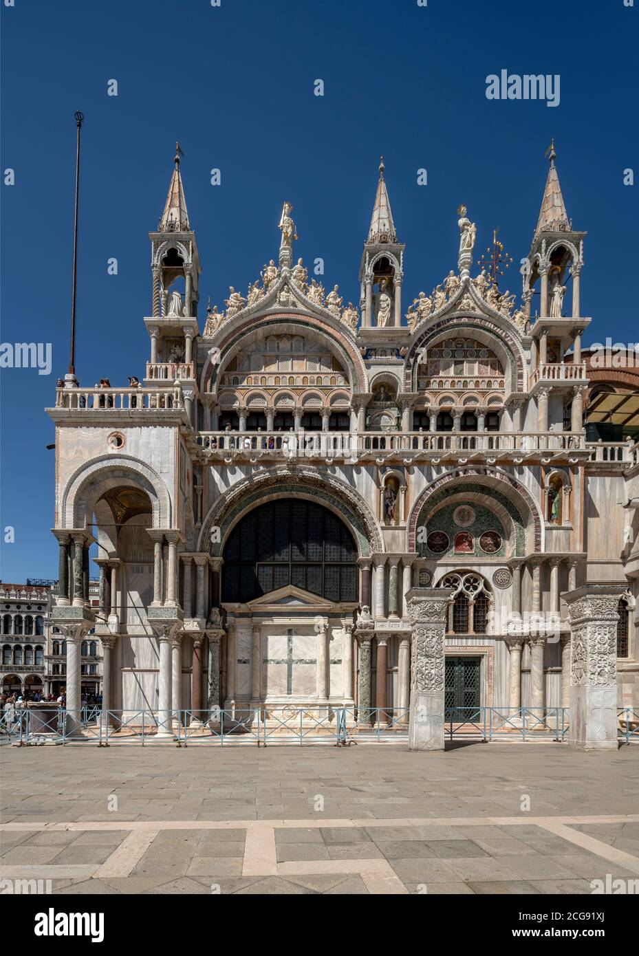 Venedig, Markusplatz (Piazza San Marco), Markusdom (Basilica di San Marco), Südfassade Stock Photo
