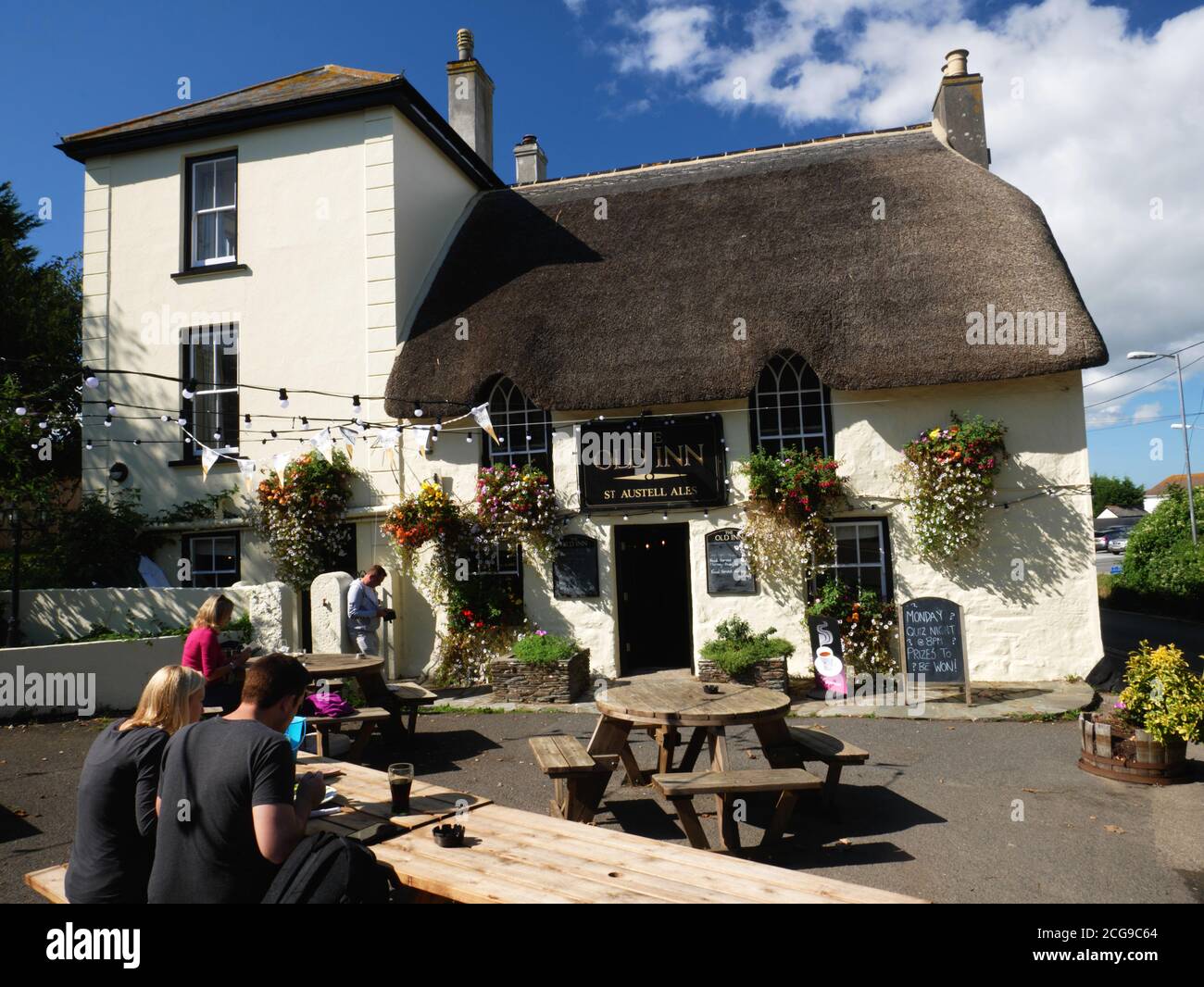 Very old inn hi-res stock photography and images - Alamy