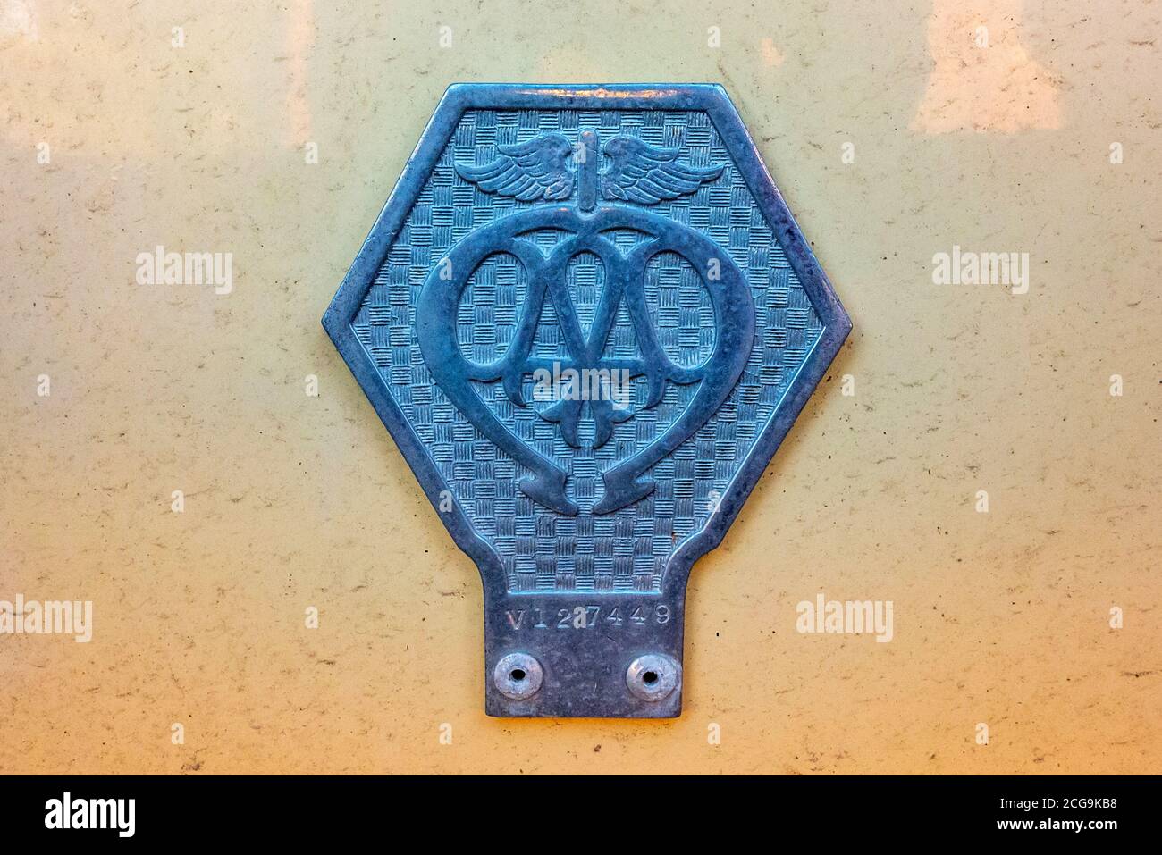 Old aa car badge hi-res stock photography and images - Alamy
