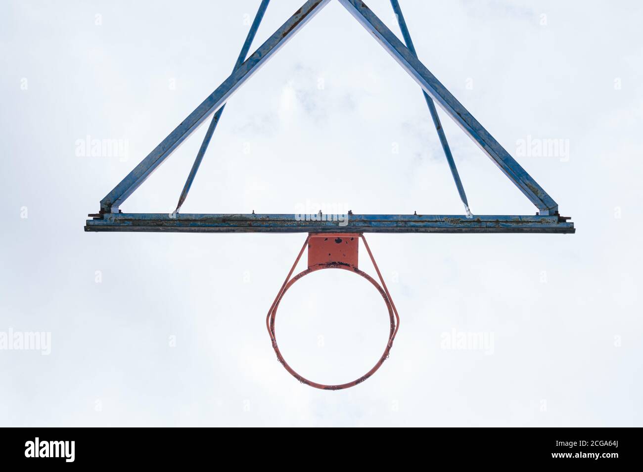 deteriorated basketball hoop Stock Photo Alamy