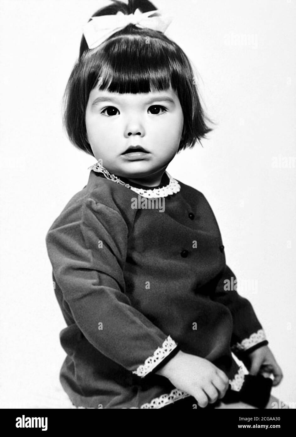 1968 ca, ICELAND : The celebrated icelander Pop singer and composer BJORK Björk Guðmundsdóttir ( born in 1965 ) when was a young girl aged 3 . Unknown photographer. - HISTORY - FOTO STORICHE - personalità da bambino bambini da giovane - personality personalities when was young - INFANZIA - CHILDHOOD - BAMBINO - BAMBINA - BABY - BAMBINI - CHILDREN - CHILD - POP MUSIC - MUSICA - cantante - COMPOSITORE --- ARCHIVIO GBB Stock Photo