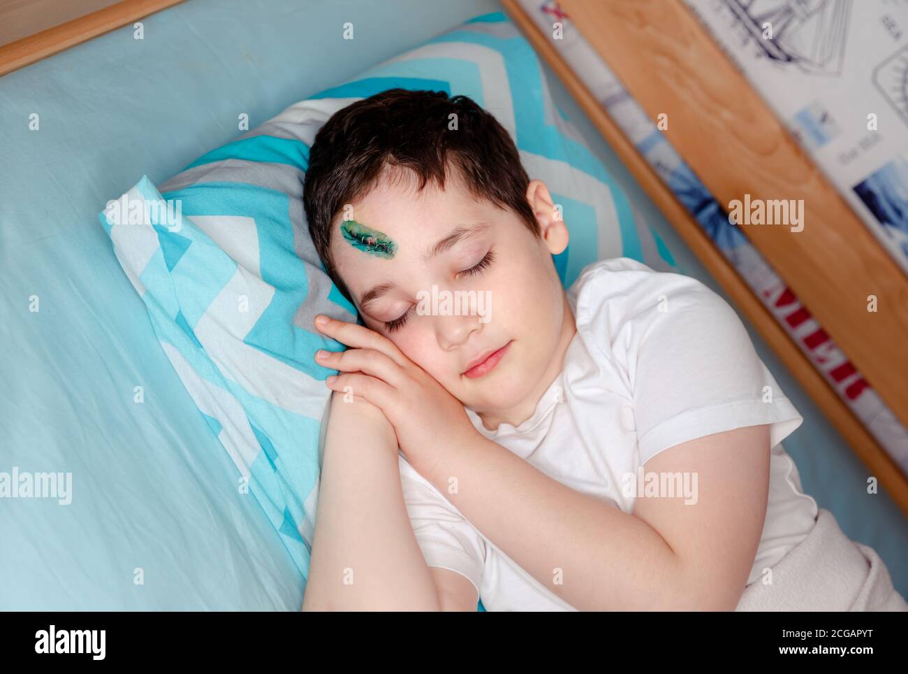 Child head injury hospital hi-res stock photography and images - Alamy