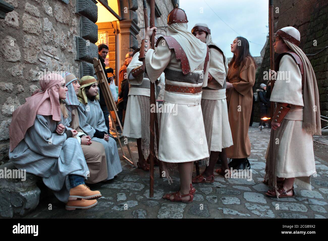 CIVITA DI BAGNOREGIO - Christmas reenactment in the mountain village Stock Photo
