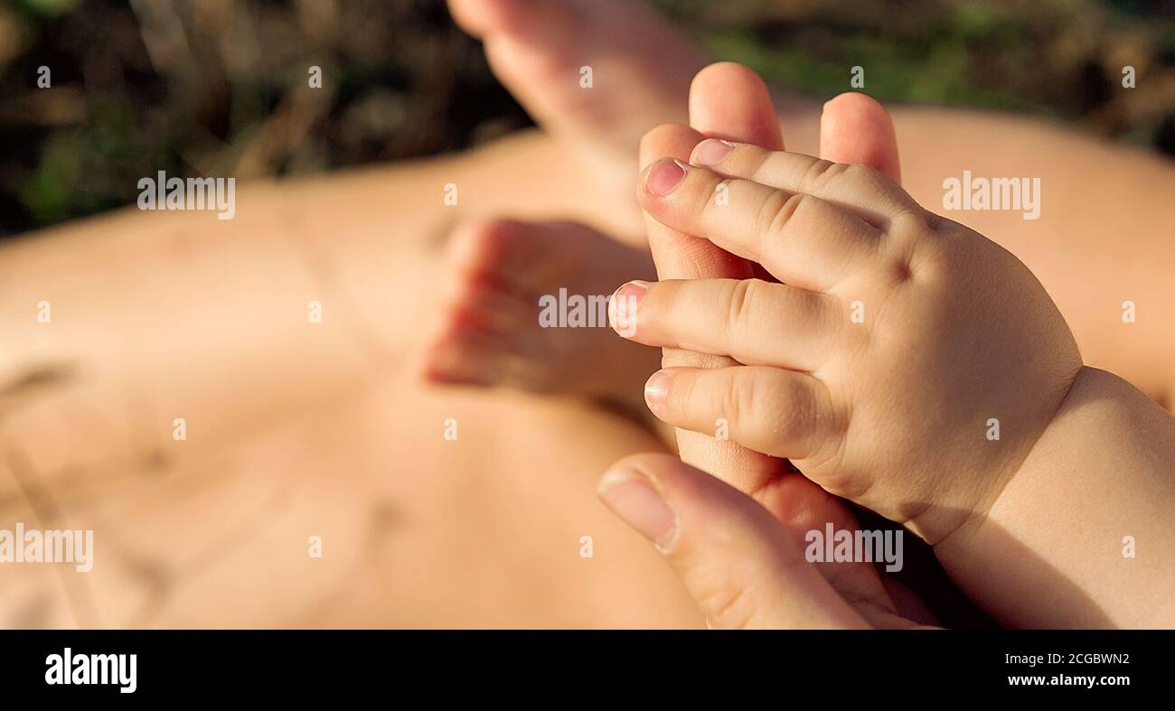 baby hands warm