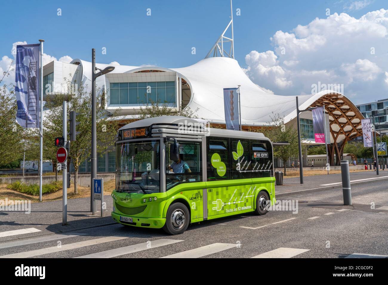 Electric bus, local transport, Centre Pompidou-Metz, in the city center, of Metz, France Stock Photo