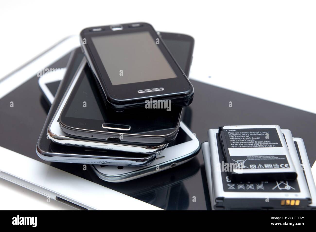recycle old mobile phone Stock Photo Alamy