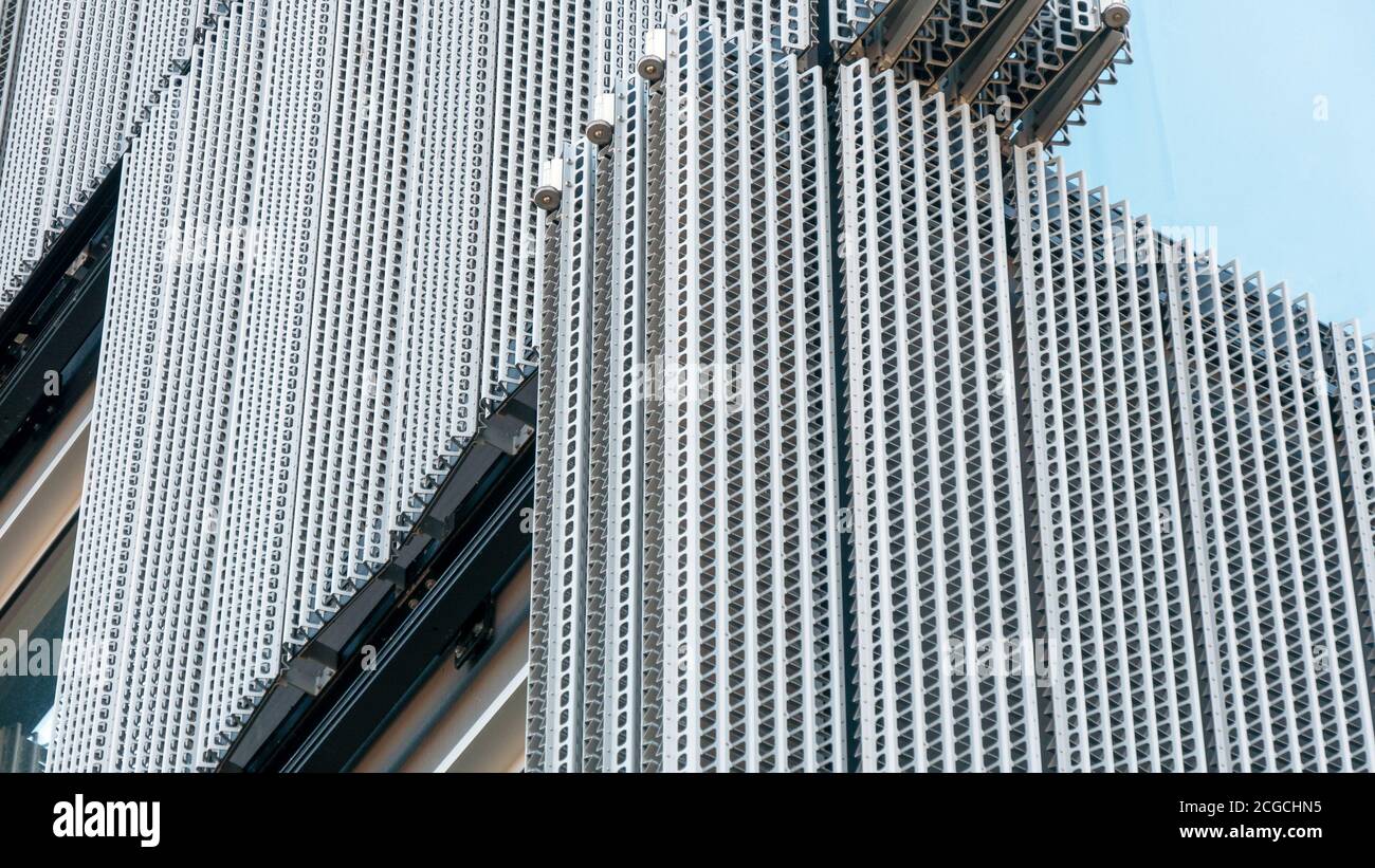 Details of a skyscraper from a frog's eye perspective Stock Photo - Alamy