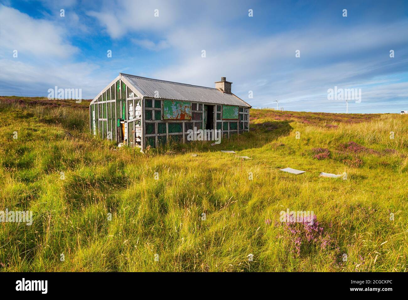 A derelict Shieling hut on Pentland Road moor near Stornoway on the Ilse of Lewis in the Western Isles of Scotland Stock Photo