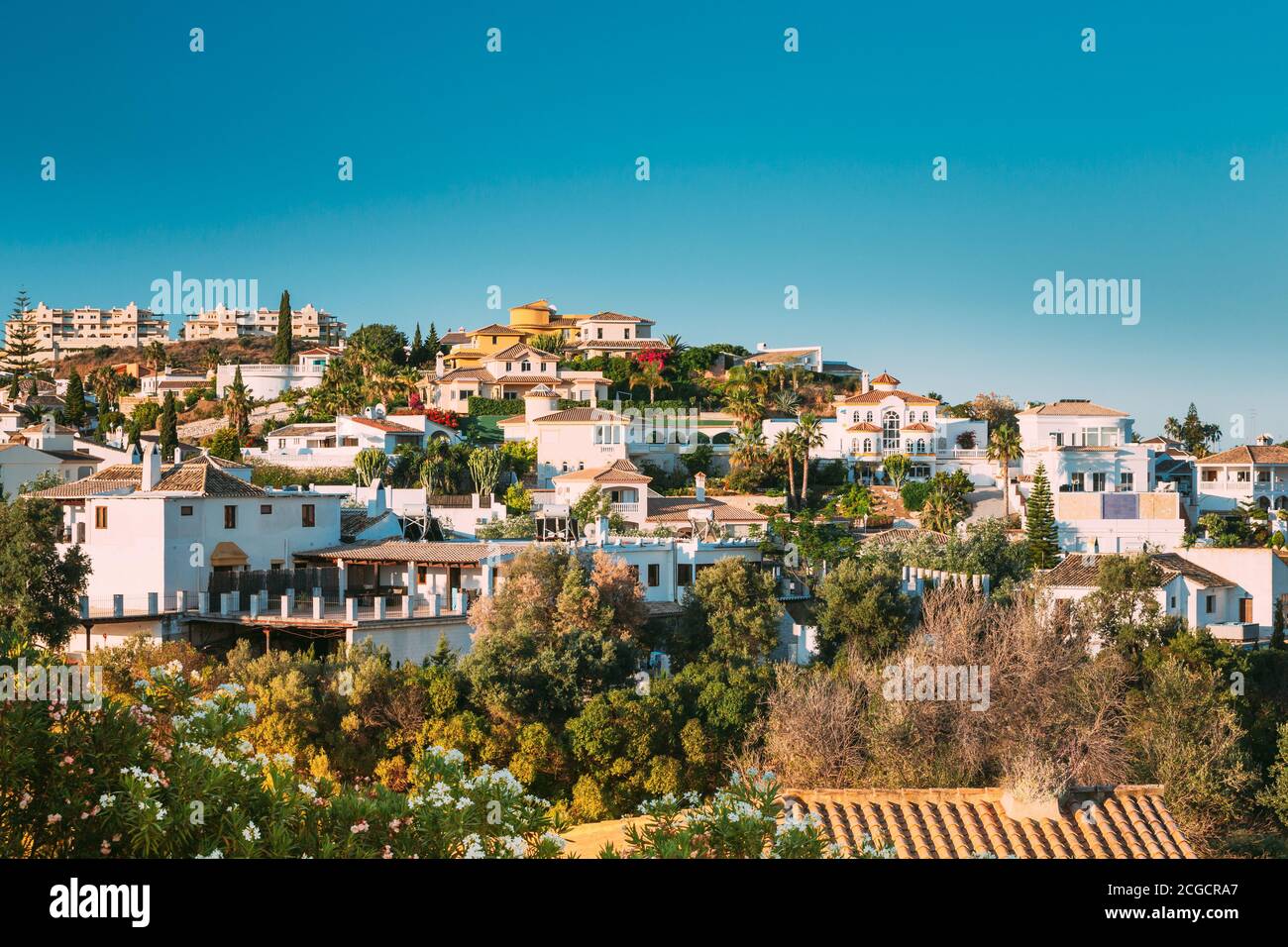 Whitewashed spanish hill town hi-res stock photography and images - Alamy